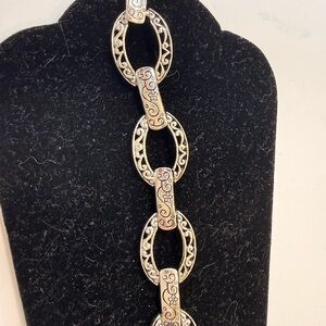 Elegant Silver Bracelet with Decorative Links